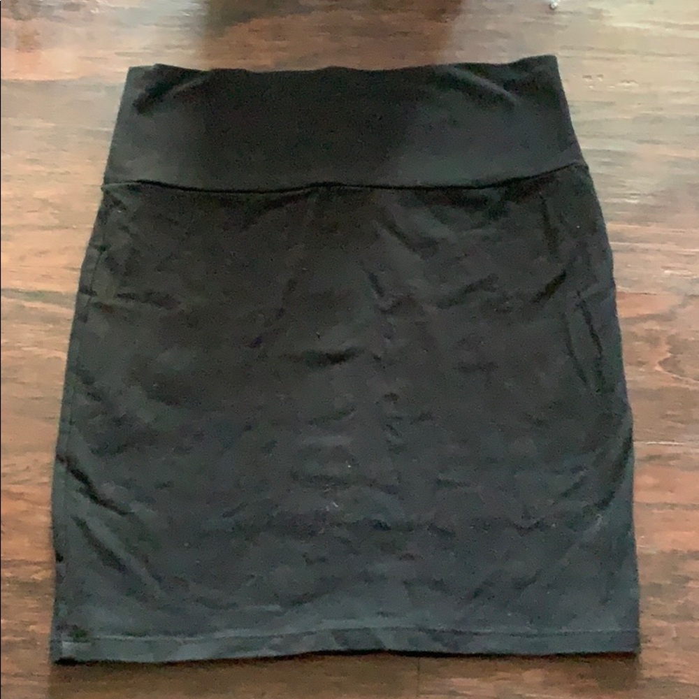 Black pencil skirt size small